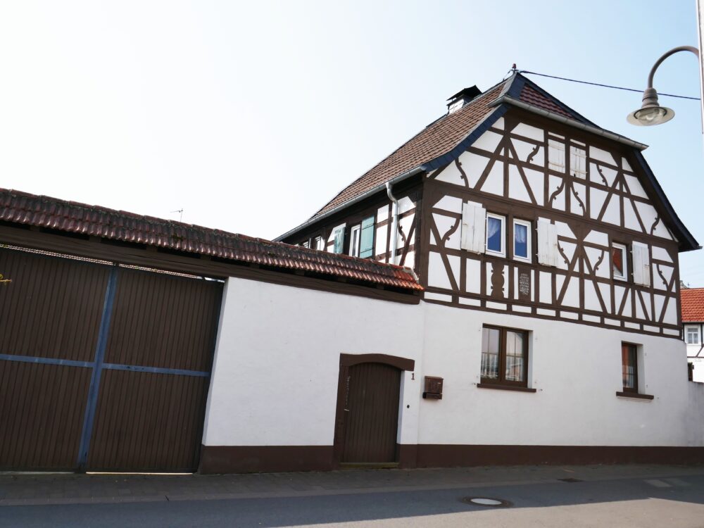 Verkauft - Denkmalgeschützte Hofreite Mandel